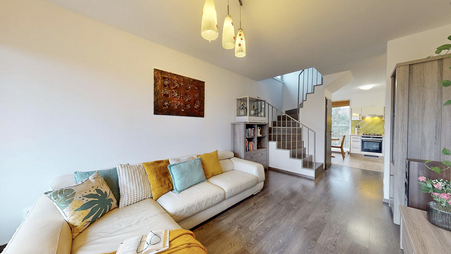 3-IZB. MEZONET - CYPRICHOVA, BAIII