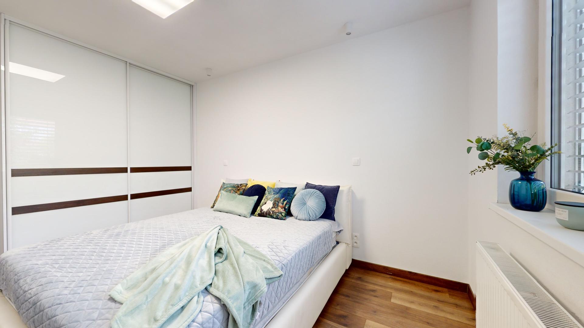 Pôvabný 2-izb. byt na prenájom v komornom projekte Petržalské dvory