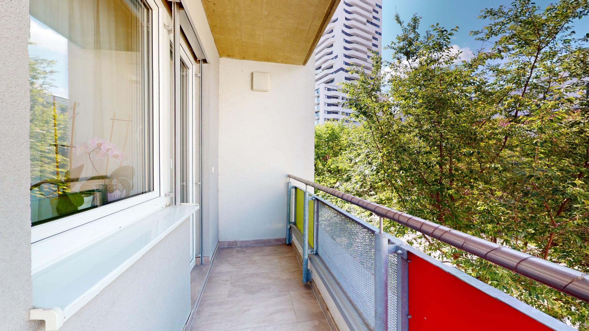 Pôvabný 2-izb. byt na prenájom v komornom projekte Petržalské dvory