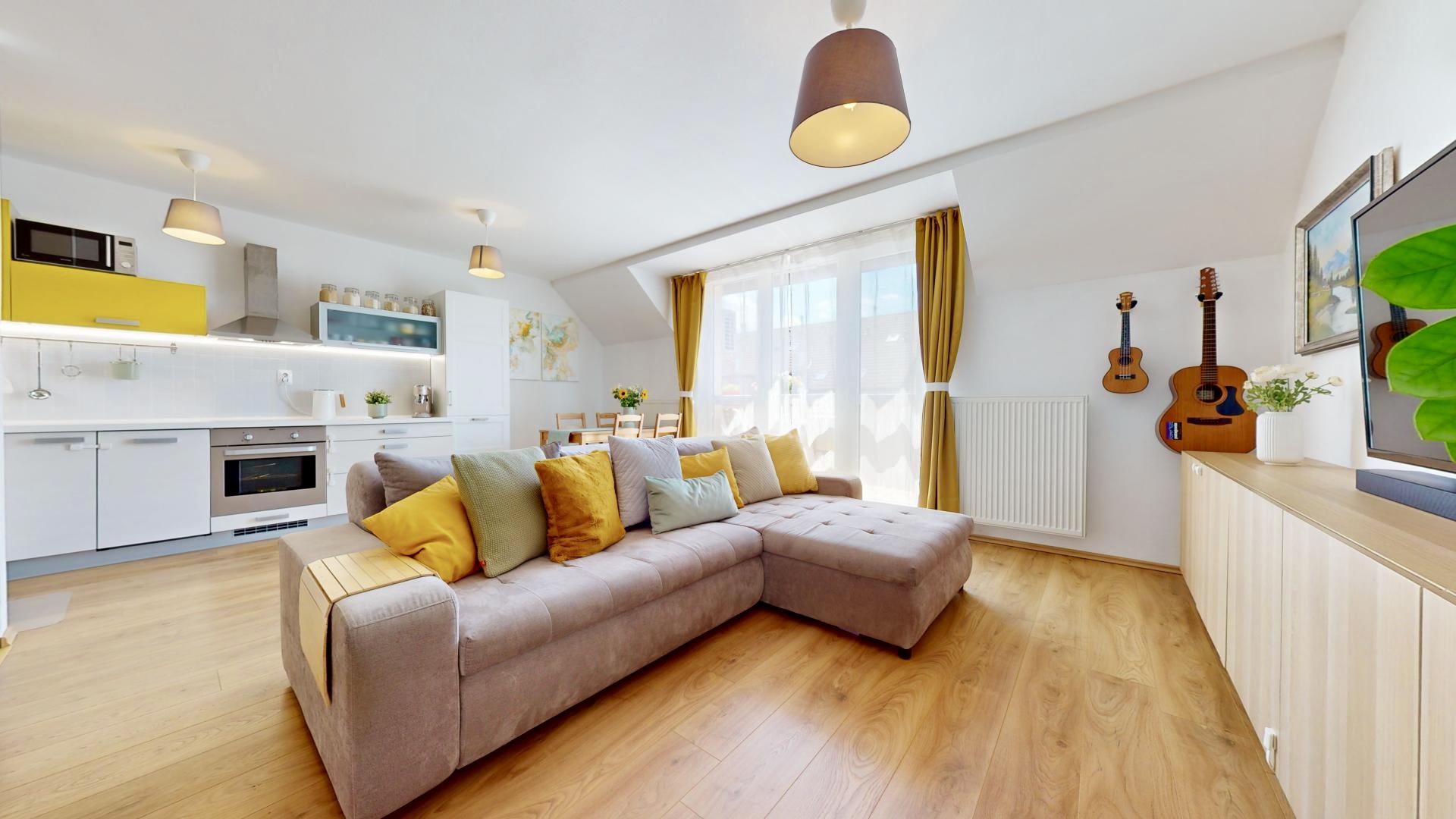 2,5 - IZB. MEZONET, SVÄTÝ JUR