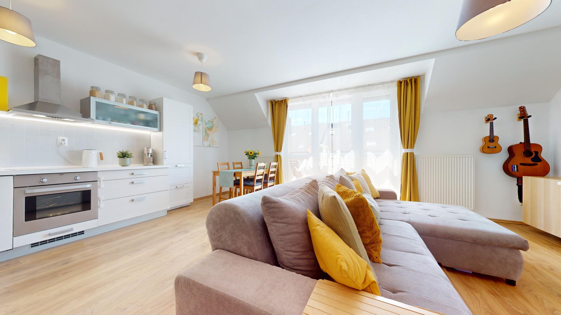 2,5 - IZB. MEZONET, SV&Auml;T&Yacute; JUR 