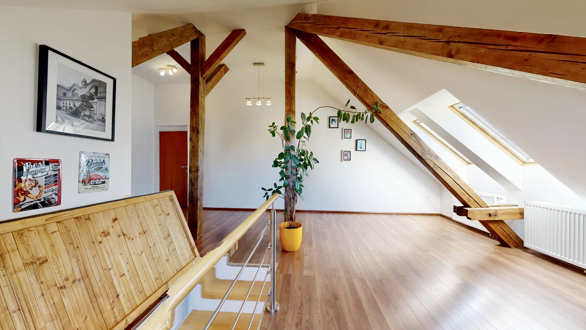 3-IZB.MEZONET, PEZINOK