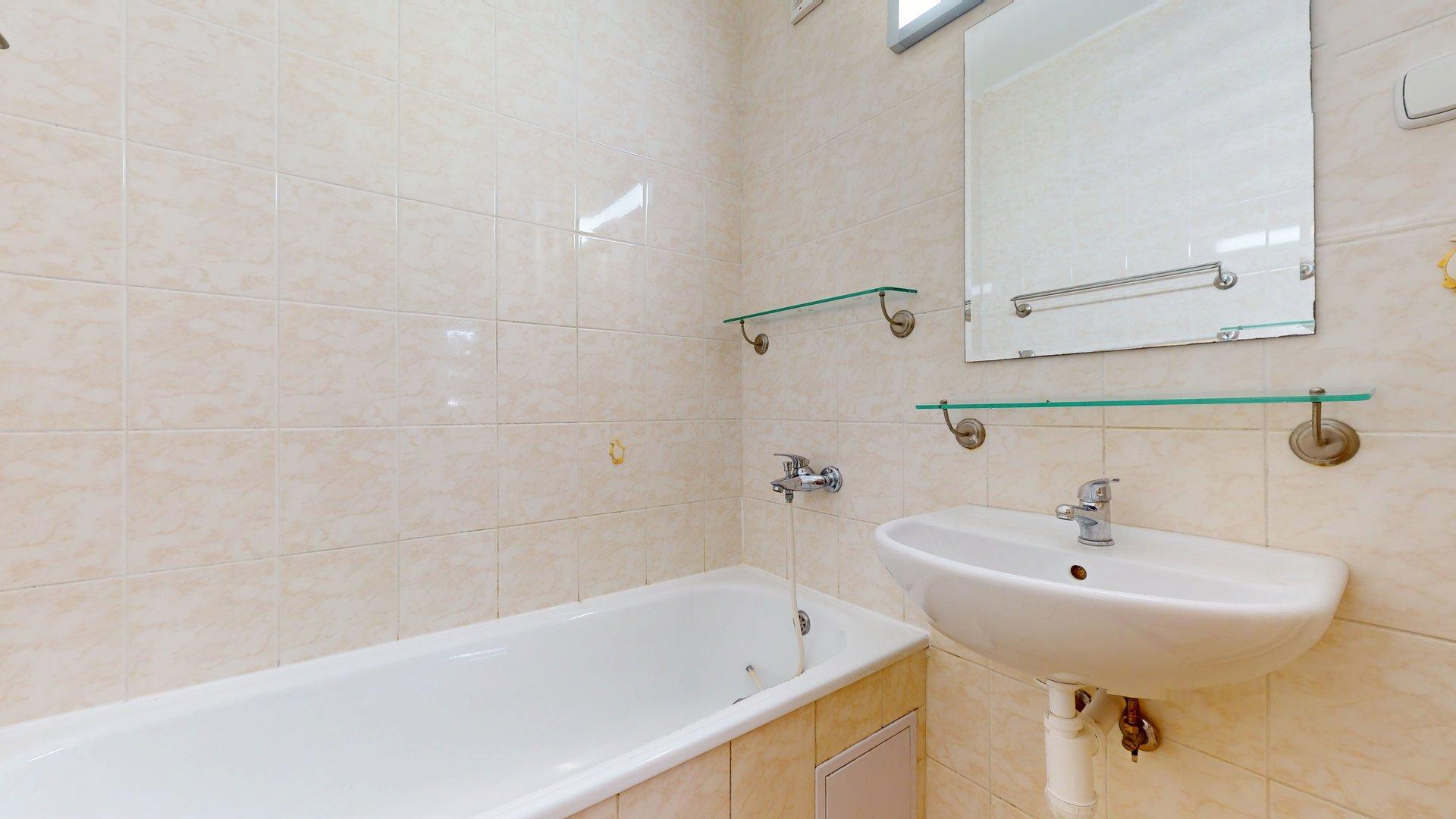 Priestranný 4izb s výhľadmi do zelene oproti EU s návrhom interiéru, BA V - Petržalka