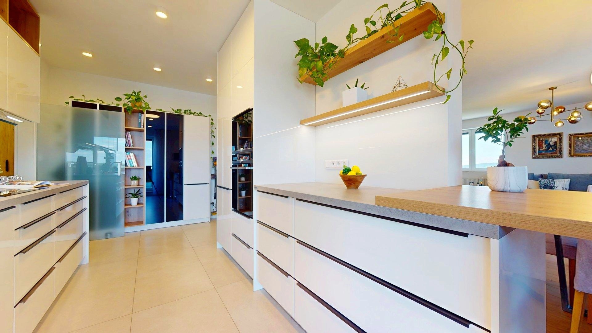 Dychberúci 5i byt s terasou 51m2 aj akumulačným krbom, BA I