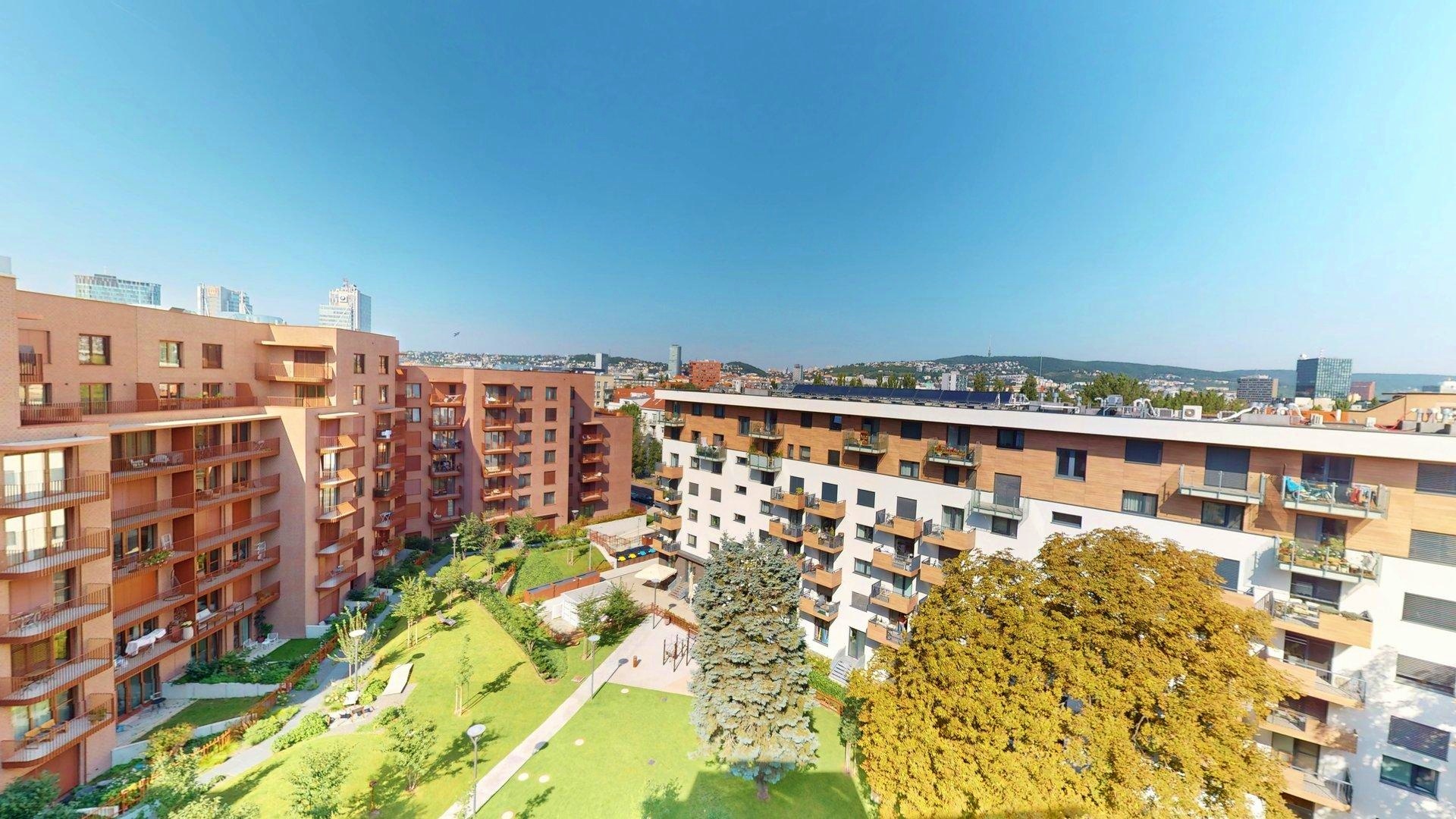 Elegantný 2izb s veľký balkónom a parkovaním, BA II - Nivy