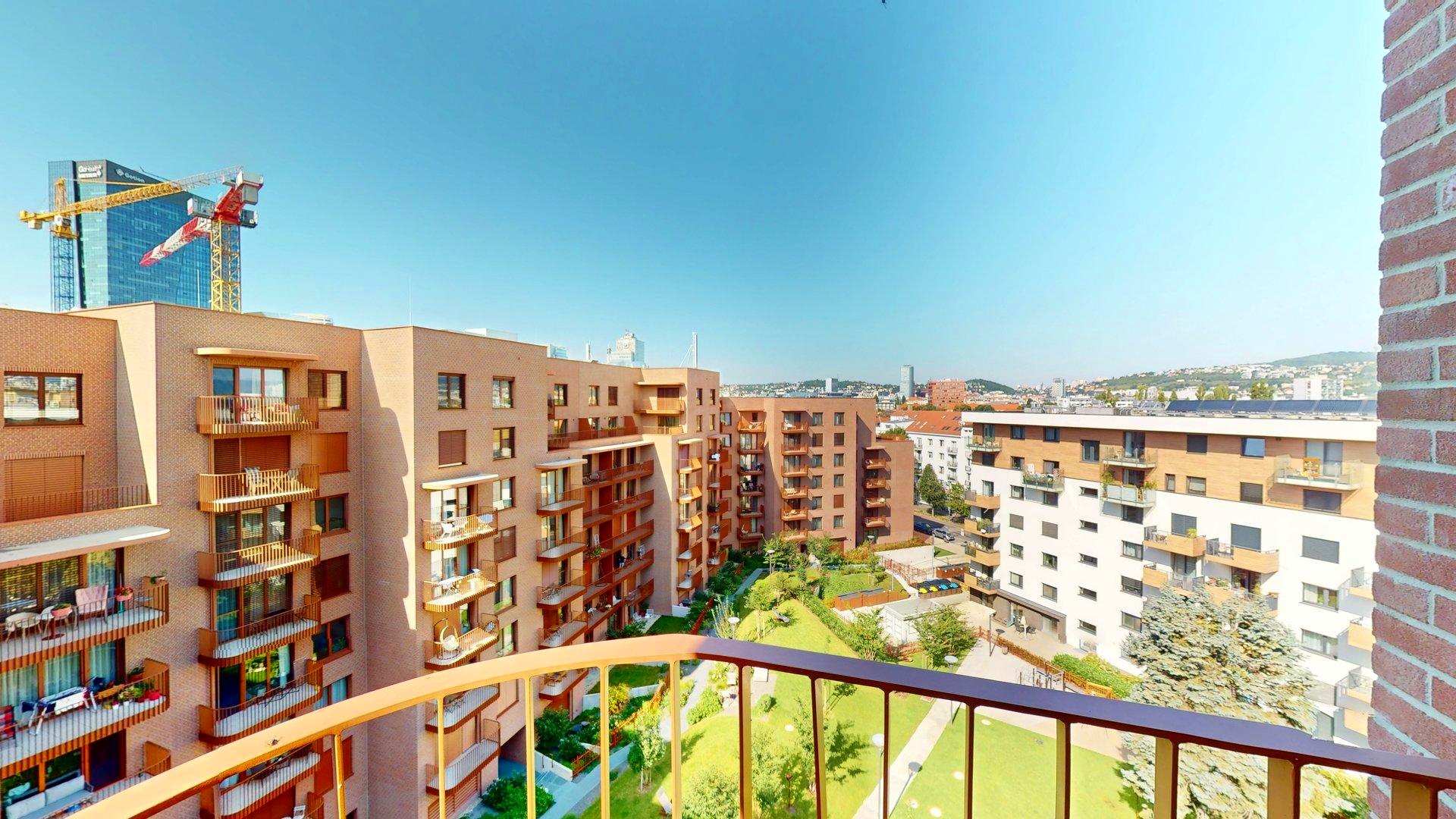 Elegantný 2izb s veľký balkónom a parkovaním, BA II - Nivy