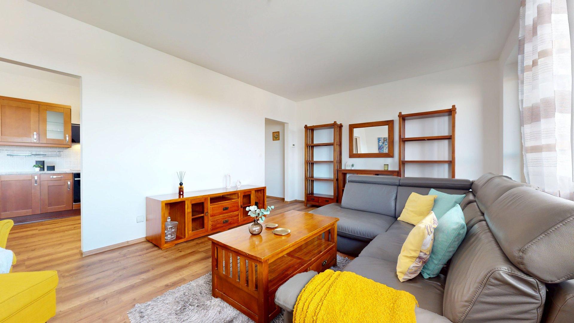 Veľkometrážny 3i byt s 2 terasami aj gar. státiami, SC - Rovinka