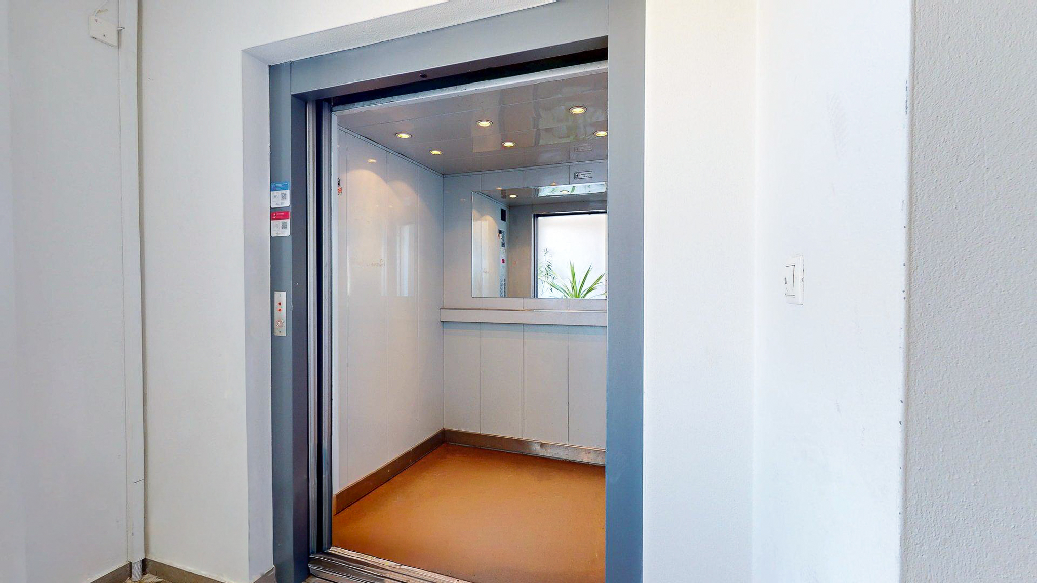 Kompletne zariadený 2-izb. byt s veľkou loggiou v novostavbe na začiatku Podunajských Biskupíc