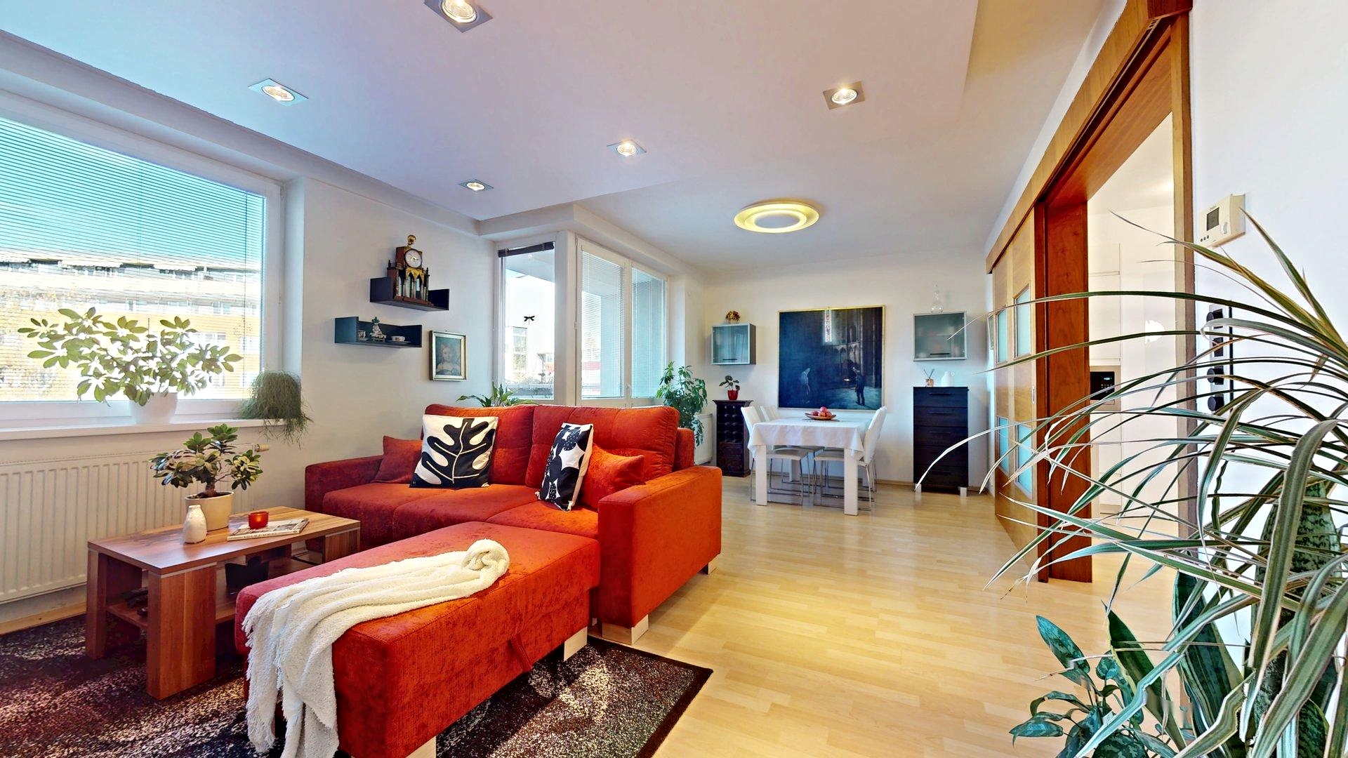 Pohodlné bývanie v priestrannom 5i byte, BA V - Petržalka