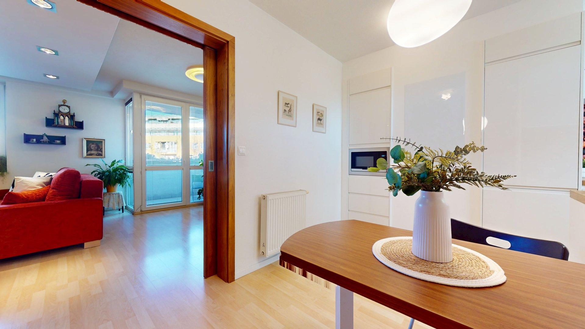 Pohodlné bývanie v priestrannom 5i byte, BA V - Petržalka 