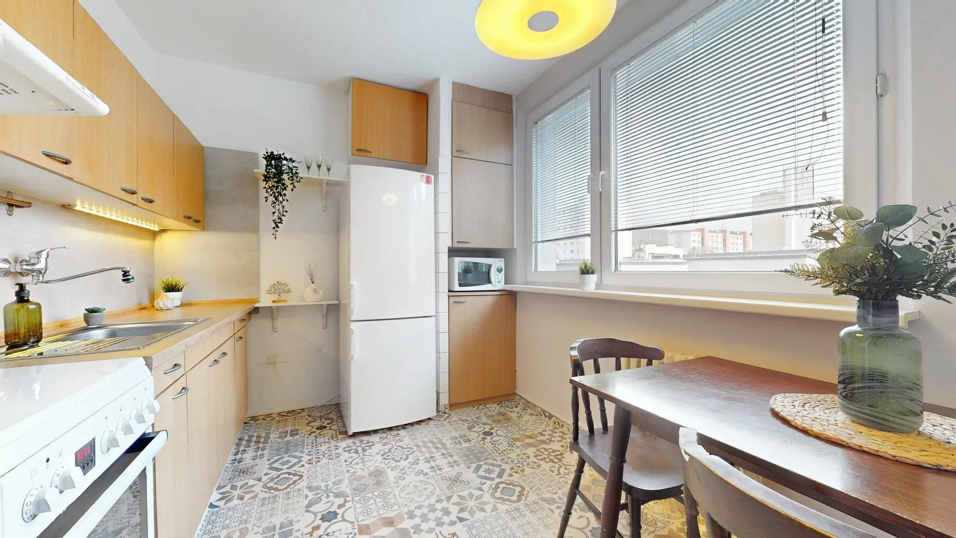 Vypratan&yacute; 3i s v&yacute;hľadmi do zelene, BA III - Rača