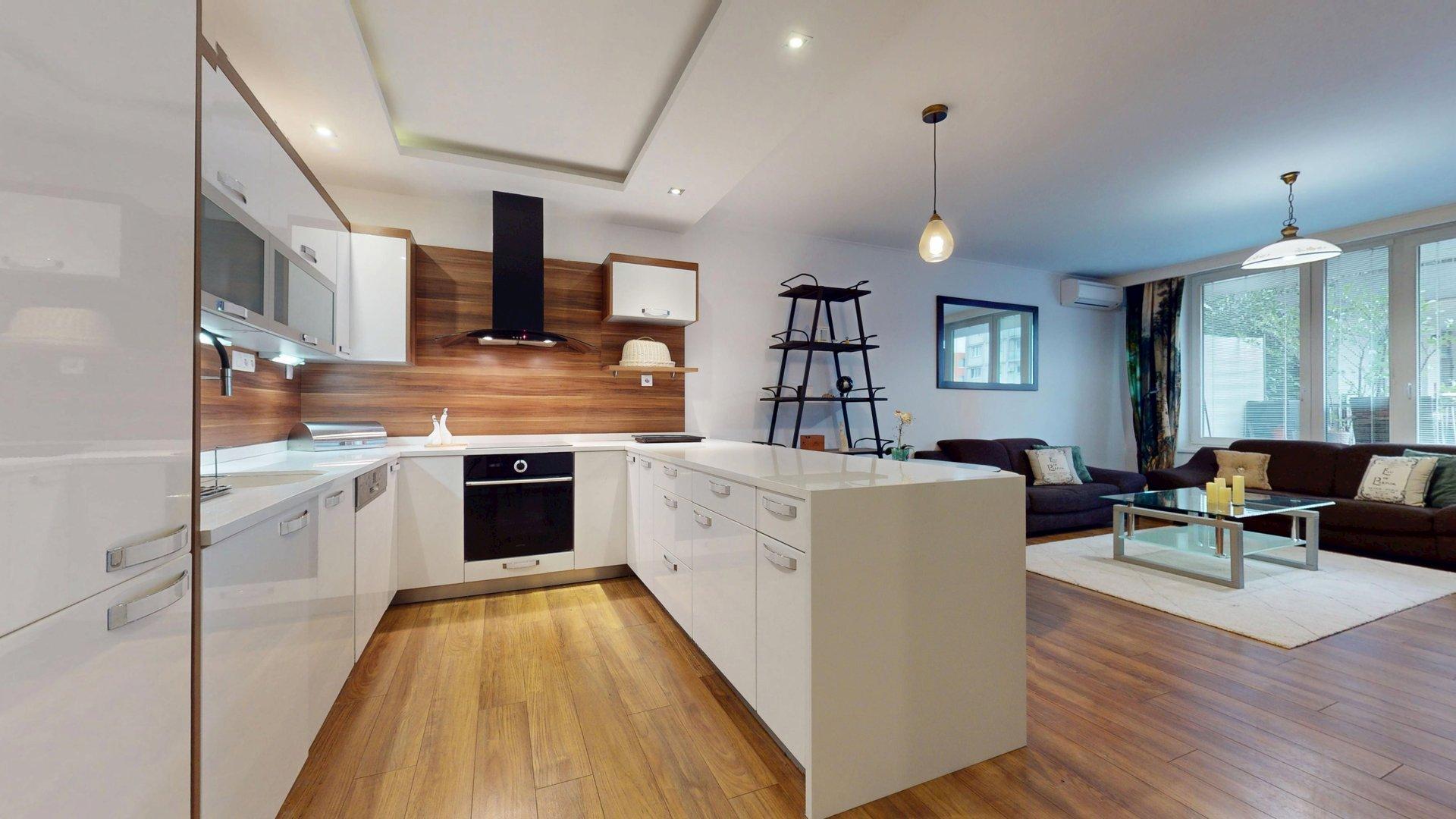 Zariaden&yacute; 3i s terasou a parkovan&iacute;m, PET FRIENDLY, BA II - Ružinov