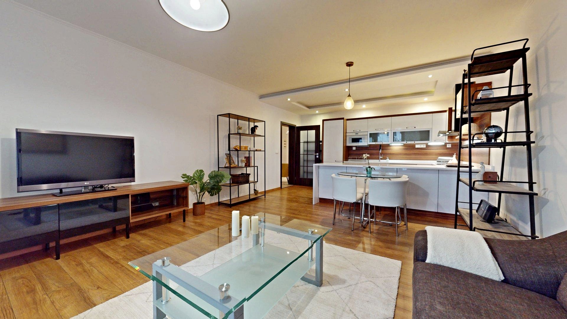 Zariaden&yacute; 3i s terasou a parkovan&iacute;m, PET FRIENDLY, BA II - Ružinov 