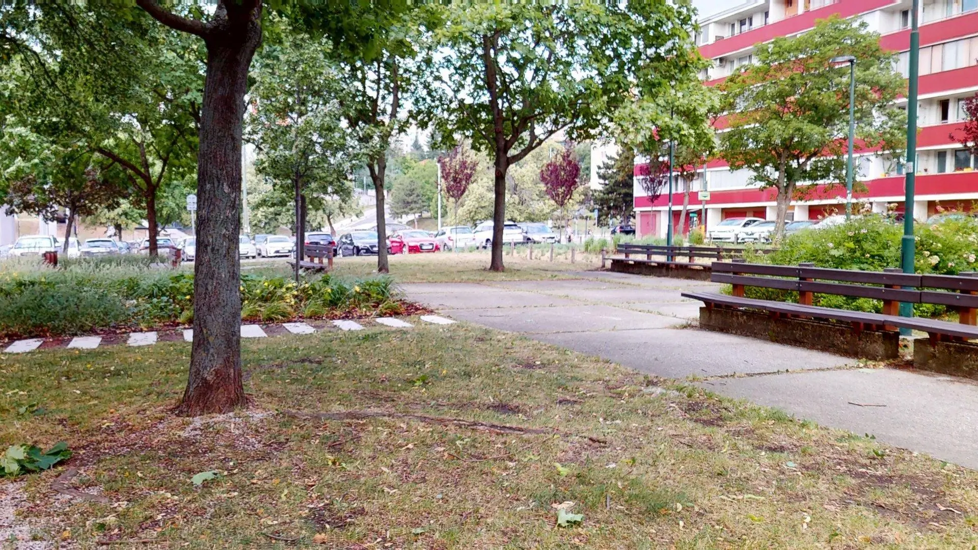 Svetlý 3-izbový byt s dvomi loggiami v srdci zelene, BA IV - Karlova Ves