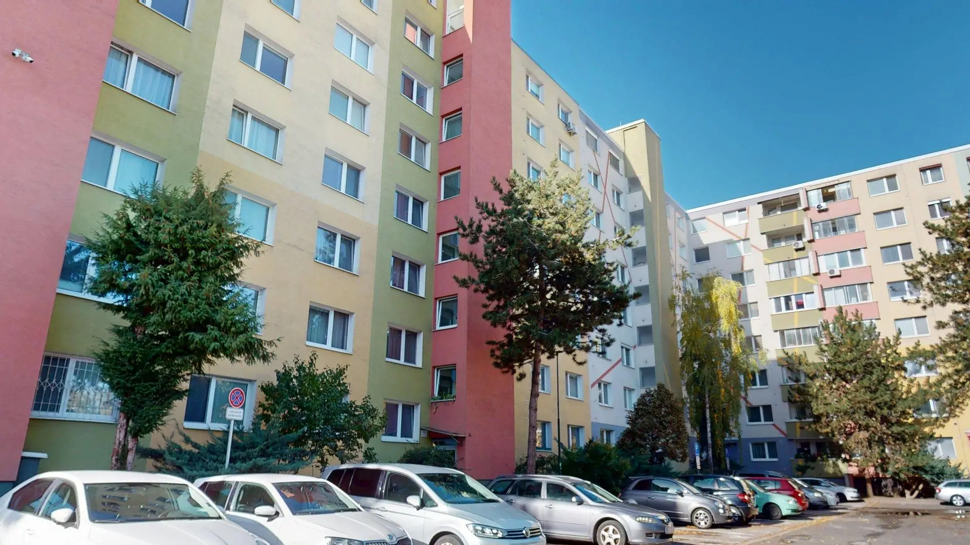 2-izb. byt po kompletnej rekonštrukcii s garážou vo Vrakuni